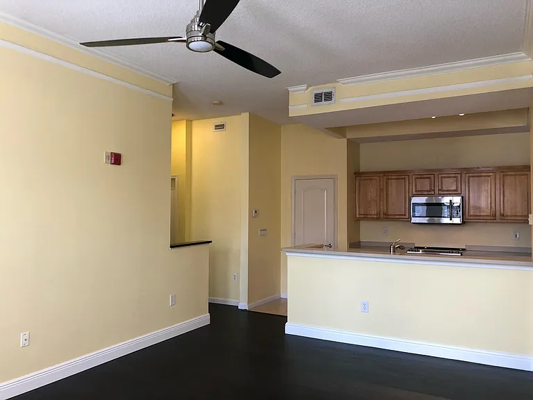 12025 Villanova Dr #10 — Photo 6