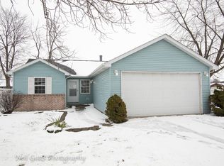 1284 Cardinal Dr, Bourbonnais, IL 60914