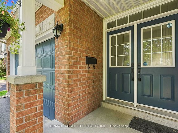 3rd image of 2158 Valenceville Cres