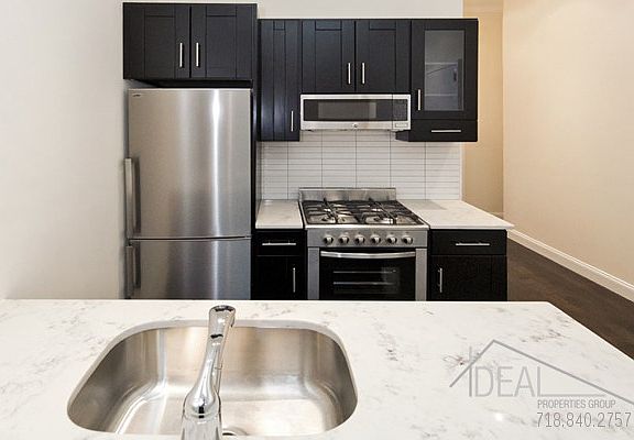 2nd image of 110 Bedford Ave #0A