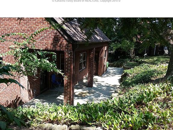 2nd image of 1925 Massey Cir