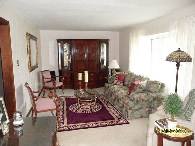 2nd image of 8410 Delaware St