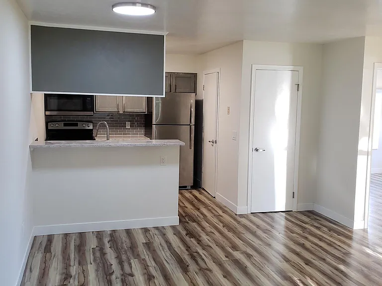 212 N Dyckman St #2 — Photo 1