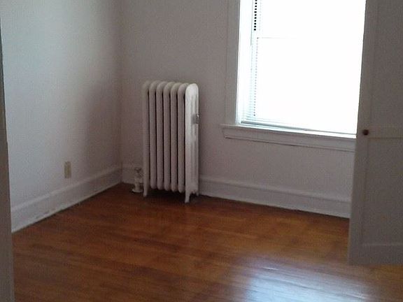 4th image of 2577 N Stowell Ave #L
