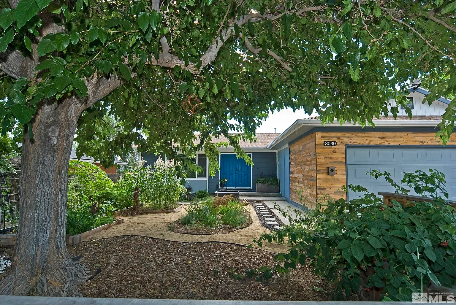 3030 Accacia Way photo 1
