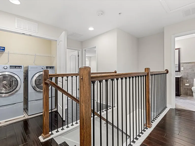 2046 Prospect Ave #1 — Photo 20
