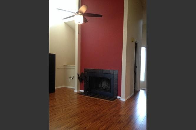 2nd image of 14645 NE 35th St