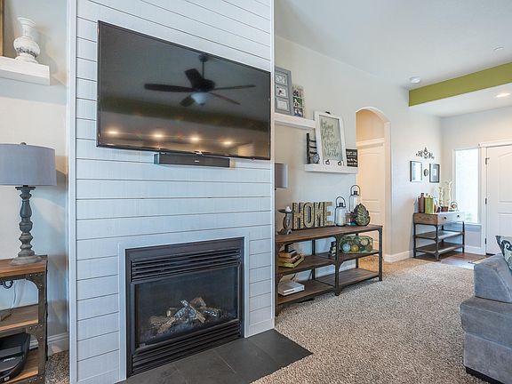 4th image of 4014 Pembroke Ln