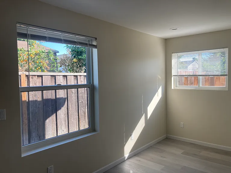 1822 Eisenhower Dr #B — Photo 6