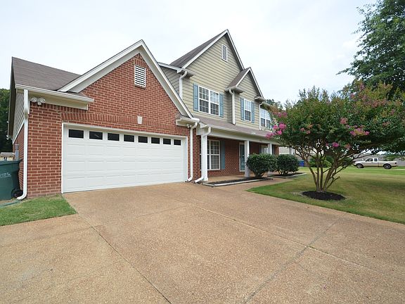 3rd image of 7858 Greenwich Dr W
