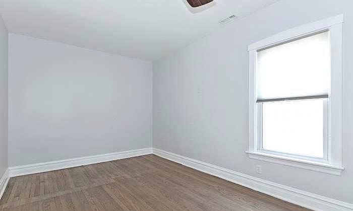 1st image of 5707 W Ainslie St #2nd