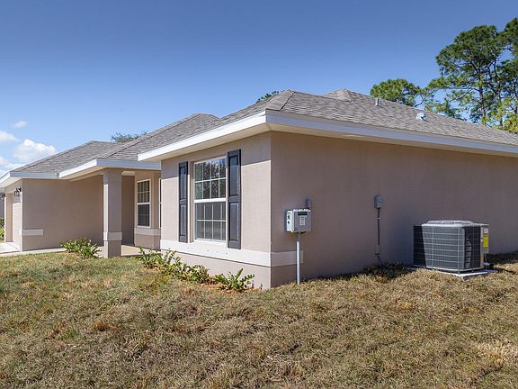 2nd image of 543 NW Goldcoast Avenue