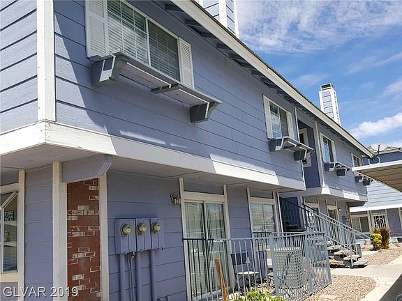 3rd image of 5375 Angler Cir Unit 202