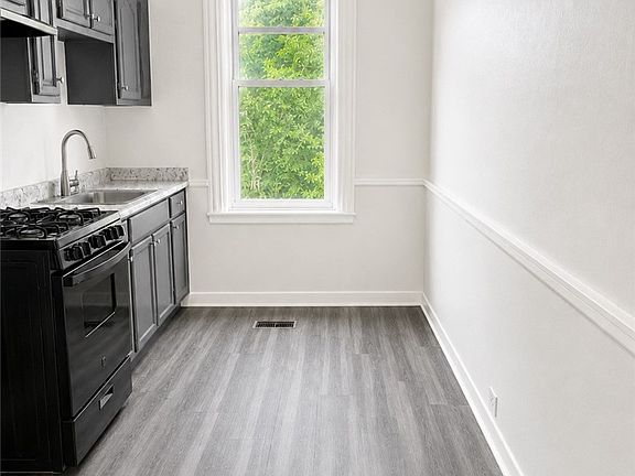 5th image of 3232 McClure Ave