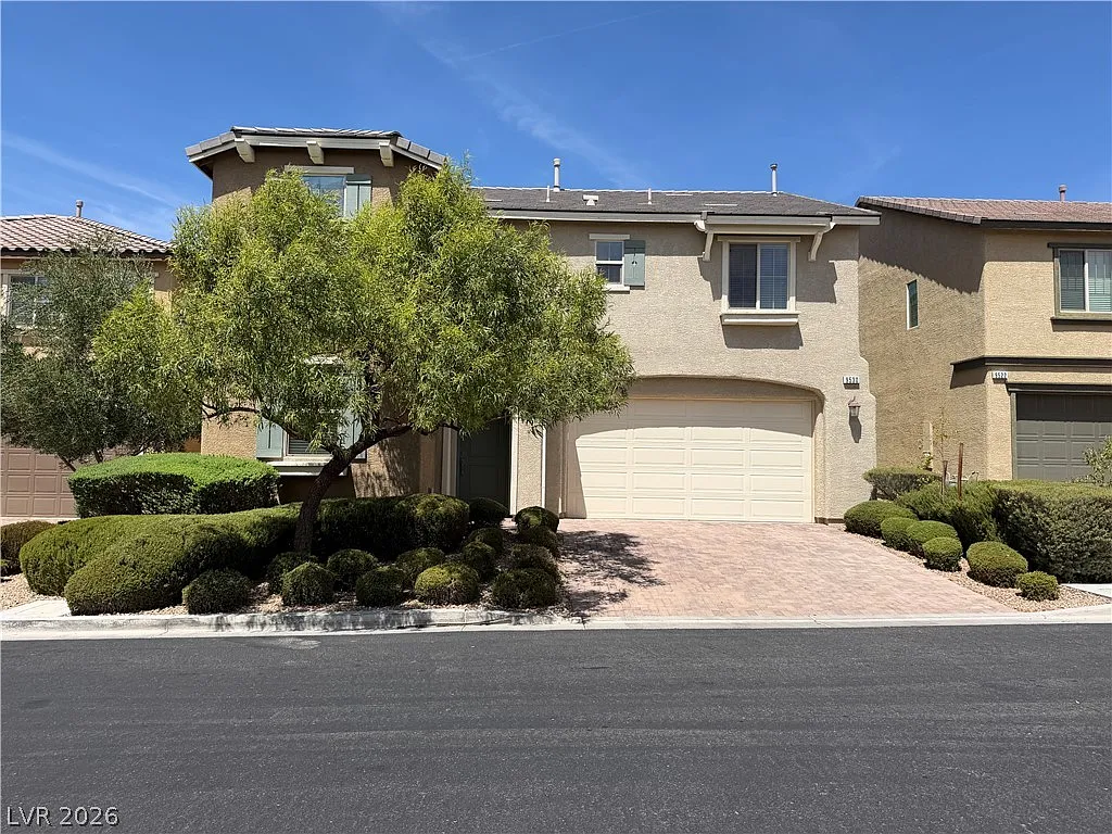 4 bed, 3.0 bath, 2275 sqft, $2,350 — Photo 1