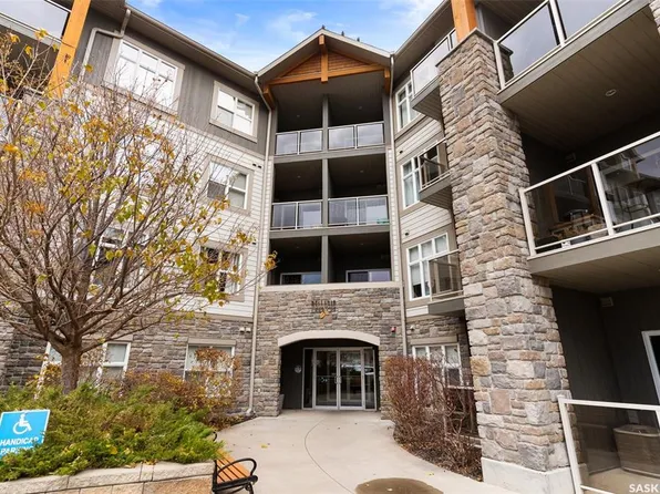 UNIT 111-1220 Blackfoot DRIVE, Regina, SK S4S 6T2