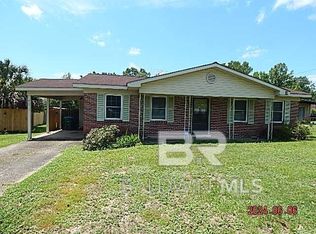 420 Holt St, Flomaton, AL 36441