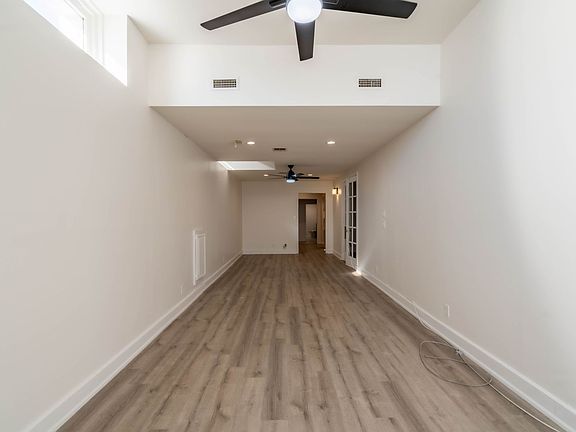 5th image of 241 W 14th St #241