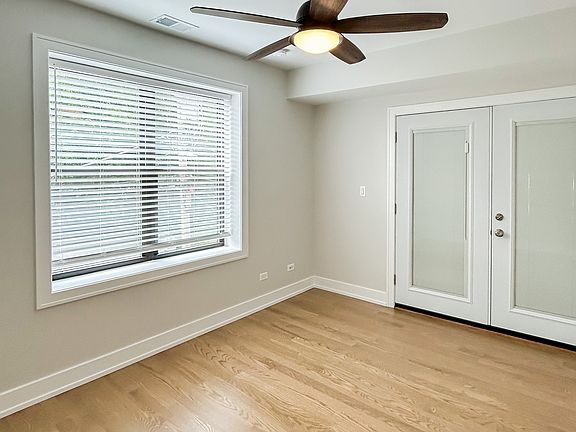 3rd image of 1908 1/2 W Winnemac Ave #3