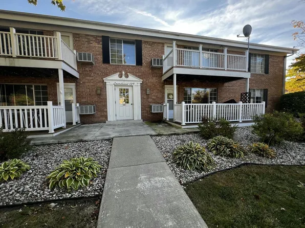 139 Heidel ROAD #2, Thiensville, WI 53092