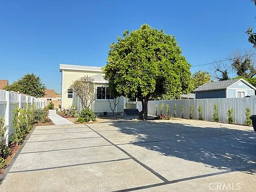 3809 Pine Ave Photo 1