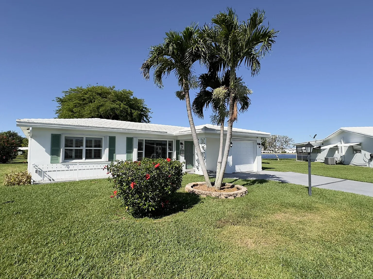 2 bed, 1.0 bath, 1518 sqft, $2,795 — Photo 3