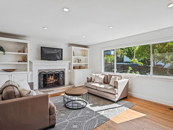 5th image of 30 Sunnyhill Road