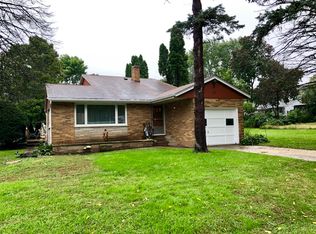 704 Elden Dr, Cary, IL 60013