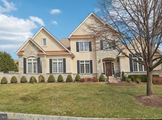 633 Harpers Ln, Huntingdon Valley, PA 19006