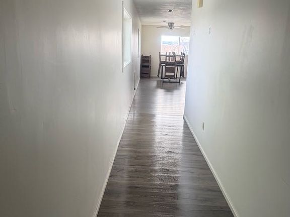 4th image of 301 Budd Ave #C