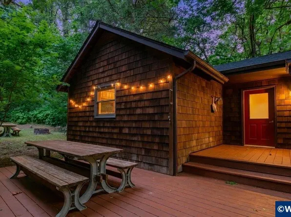 27059 Cecil Ln, Alsea, OR 97324