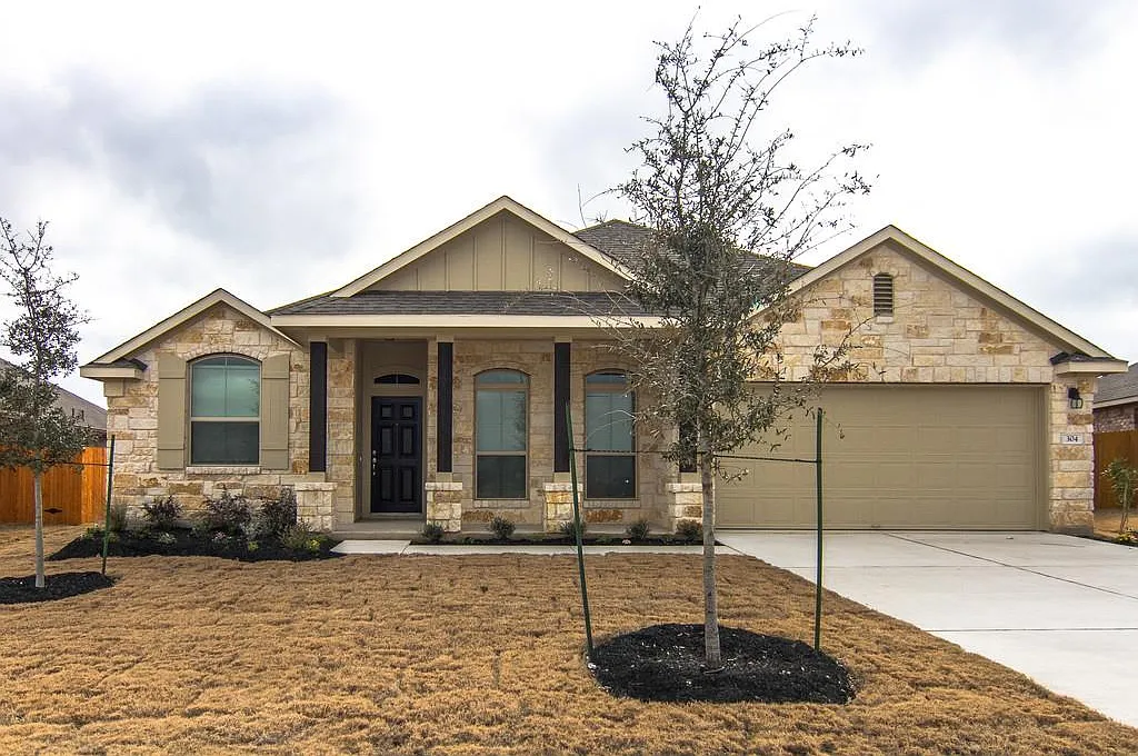 4 bed, 2.0 bath, 2288 sqft, $2,450 — Photo 1