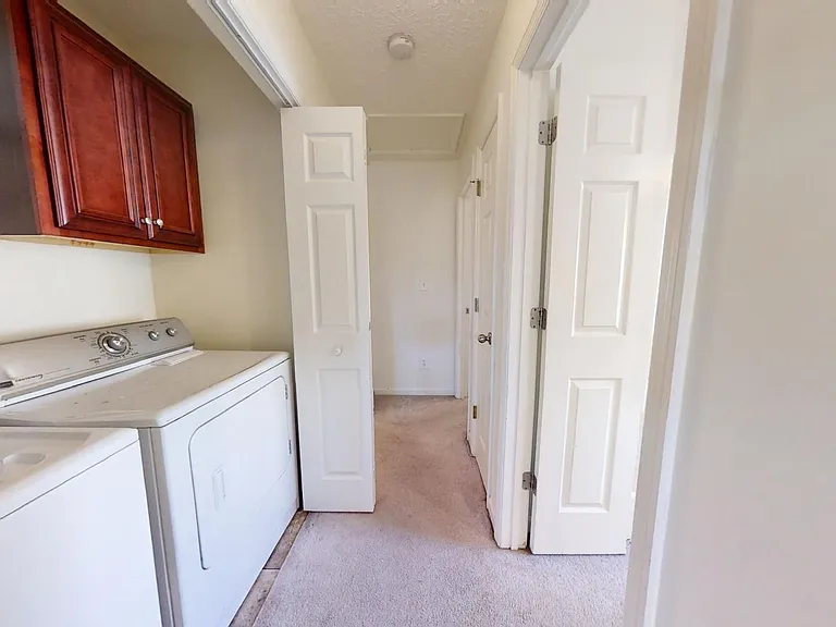 2108 Dutch Ct — Photo 8