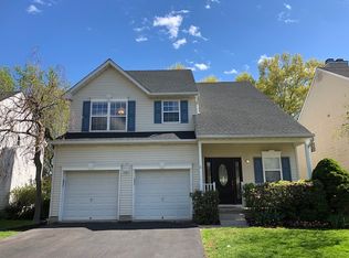 6 Simonson Ln, Bridgewater, NJ 08807