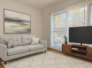 Holiday Manor, Studio City, CA 91604