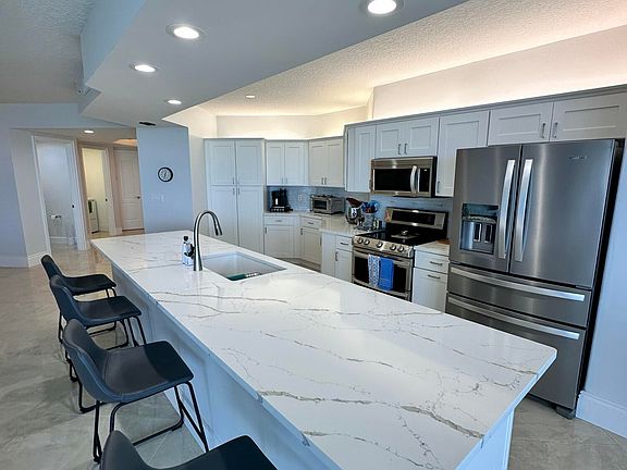 5th image of 2900 N Highway A1a APT 6B