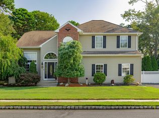 16 Ridgeview Ct, Manchester, NJ 08759