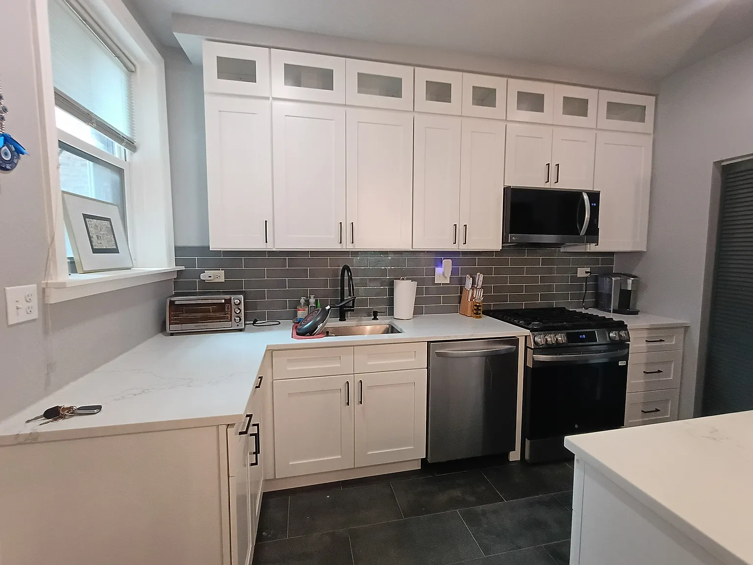 2 bed, 1300 sqft, $3,200 — Photo 2