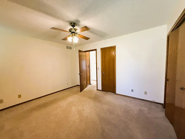 13932 E Lockmoor Cir — Photo 7