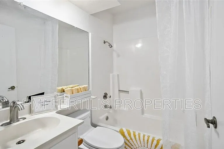 18242 Parkview Ln #106 — Photo 11