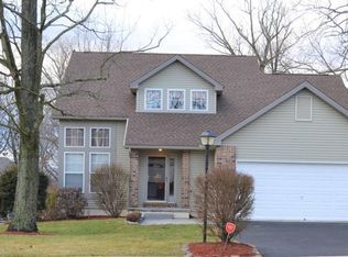 215 Hall Dr, Hanover, PA 17331