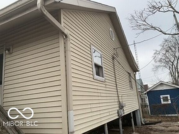 4th image of 1310 S Walnut St