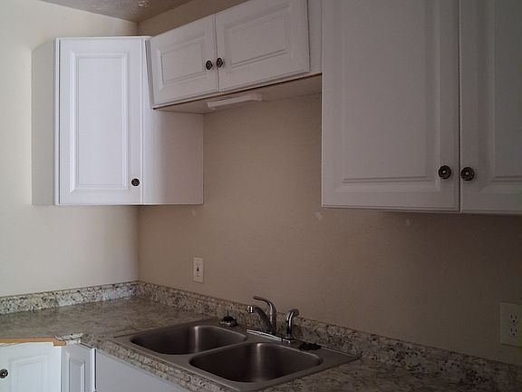3rd image of 939 One Oak Chase Rd #A