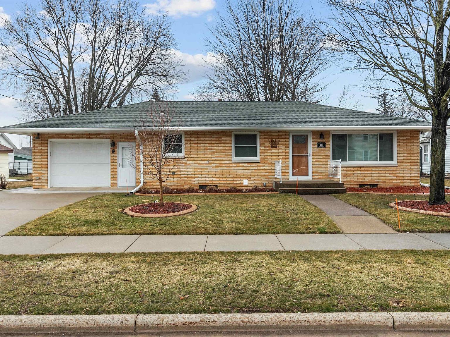 220 2nd St, Manawa, WI 54949 Zillow