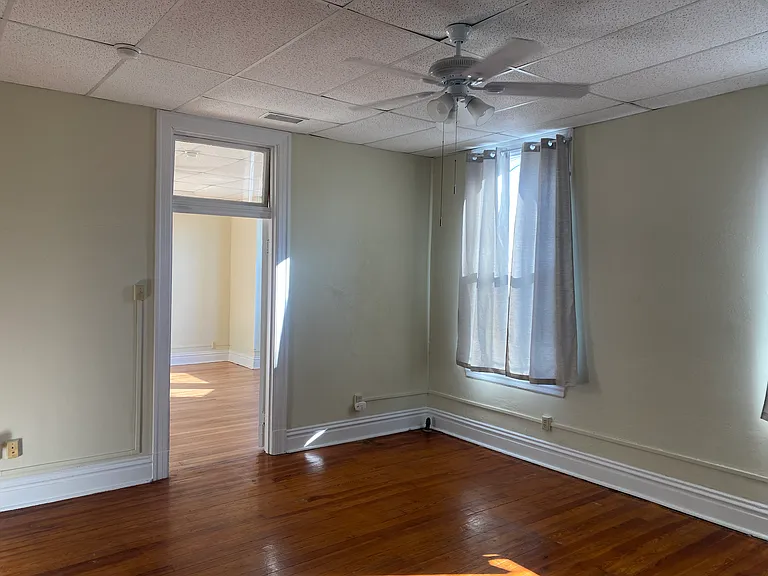 109 S Main St — Photo 12