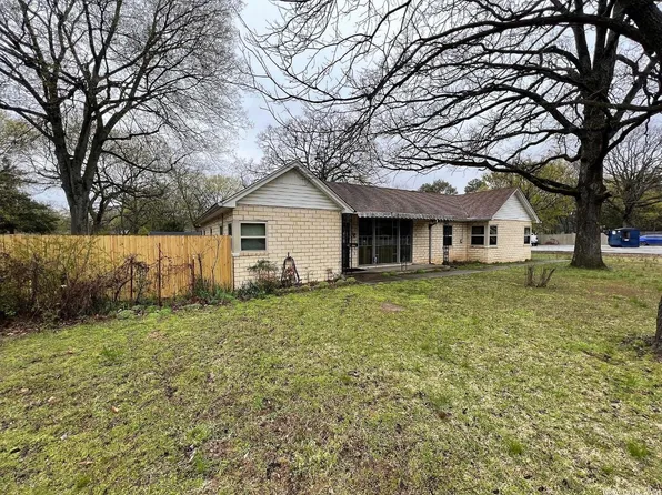4923 Camp Robinson Rd, N Little Rock, AR 72118