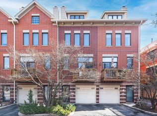 1801 W Winnemac Ave Unit F, Chicago, IL 60640