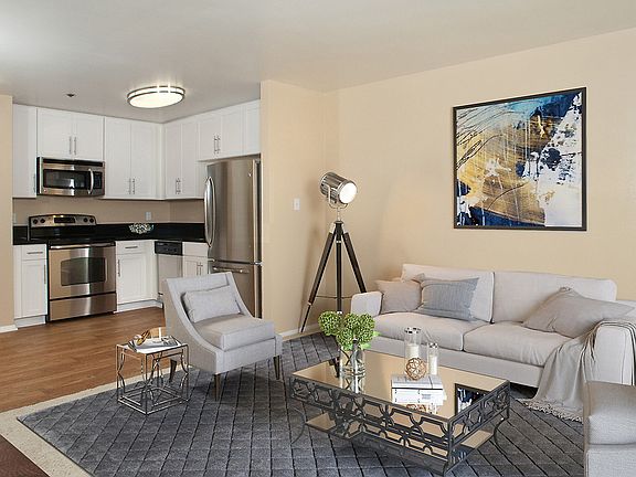 5th image of 1809 Termino Ave #11307