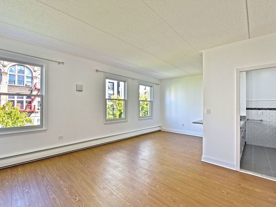 1st image of 304 W 121st St #4