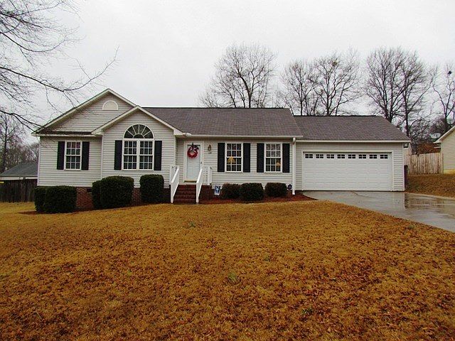 1st image of 124 Caroway Ct